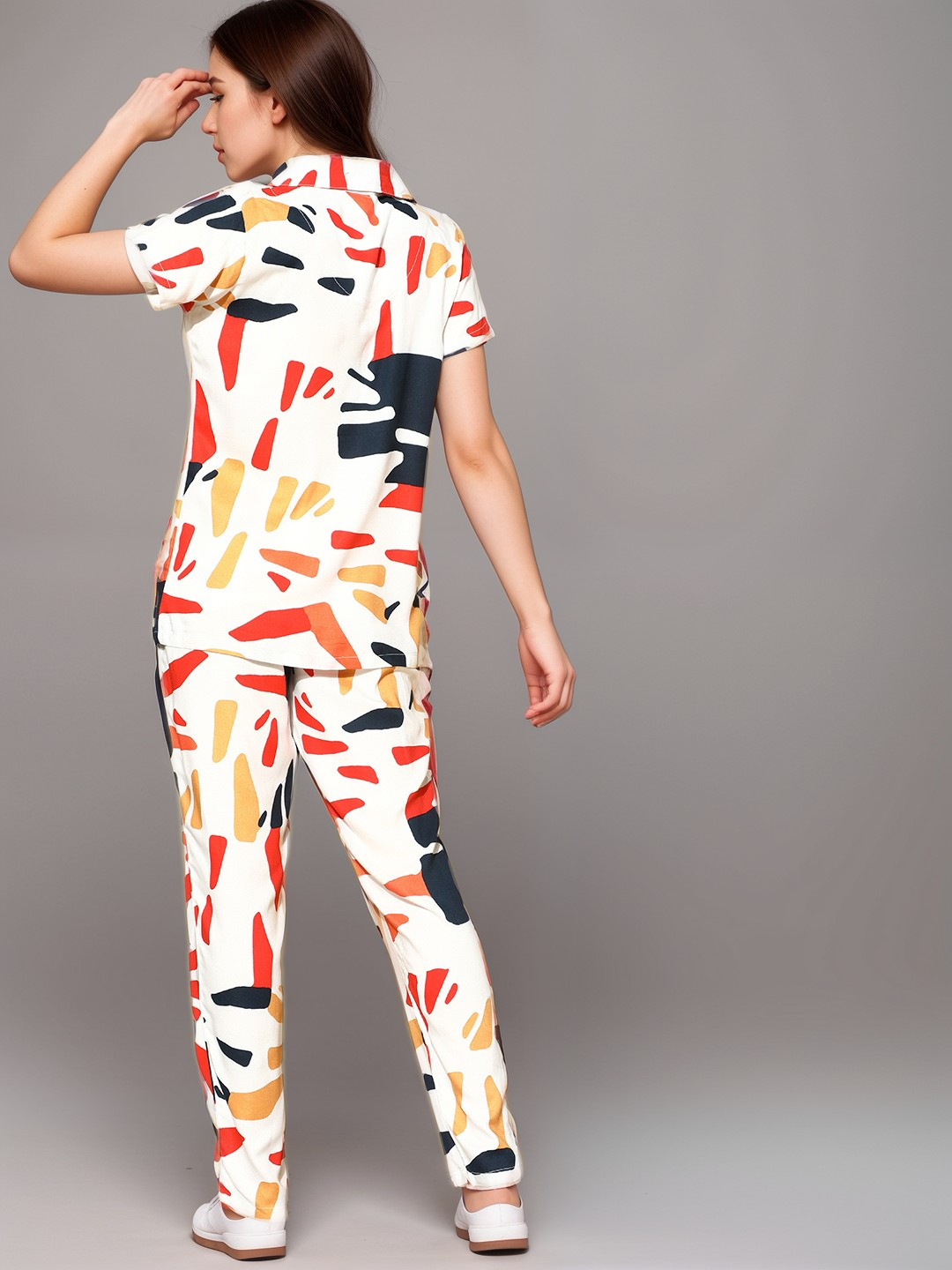 TrendiVastra Women Printed Short Sleeve Co-Ord Set Casual Wear in White co-ord set, printed design, short sleeve, style